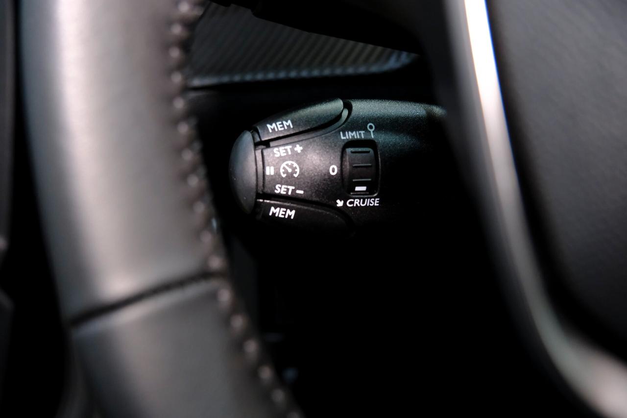 PEUGEOT 2008 1.2T 100cv ALLURE - I-COCKPIT