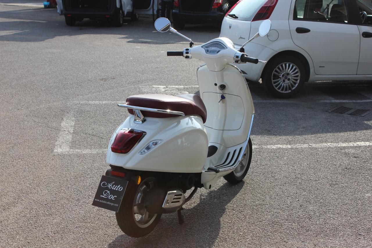 Piaggio Vespa 50 Primavera 4T POCHISSIMI KM!!