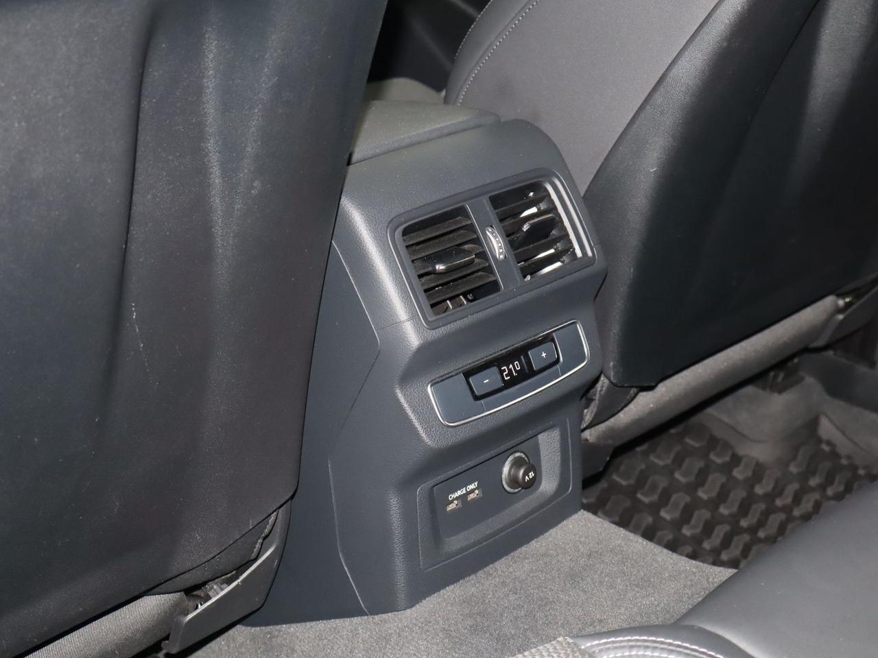 Audi Q5 S Line 2.0 40 TDI MHEV IVA ESPOSTA #12093
