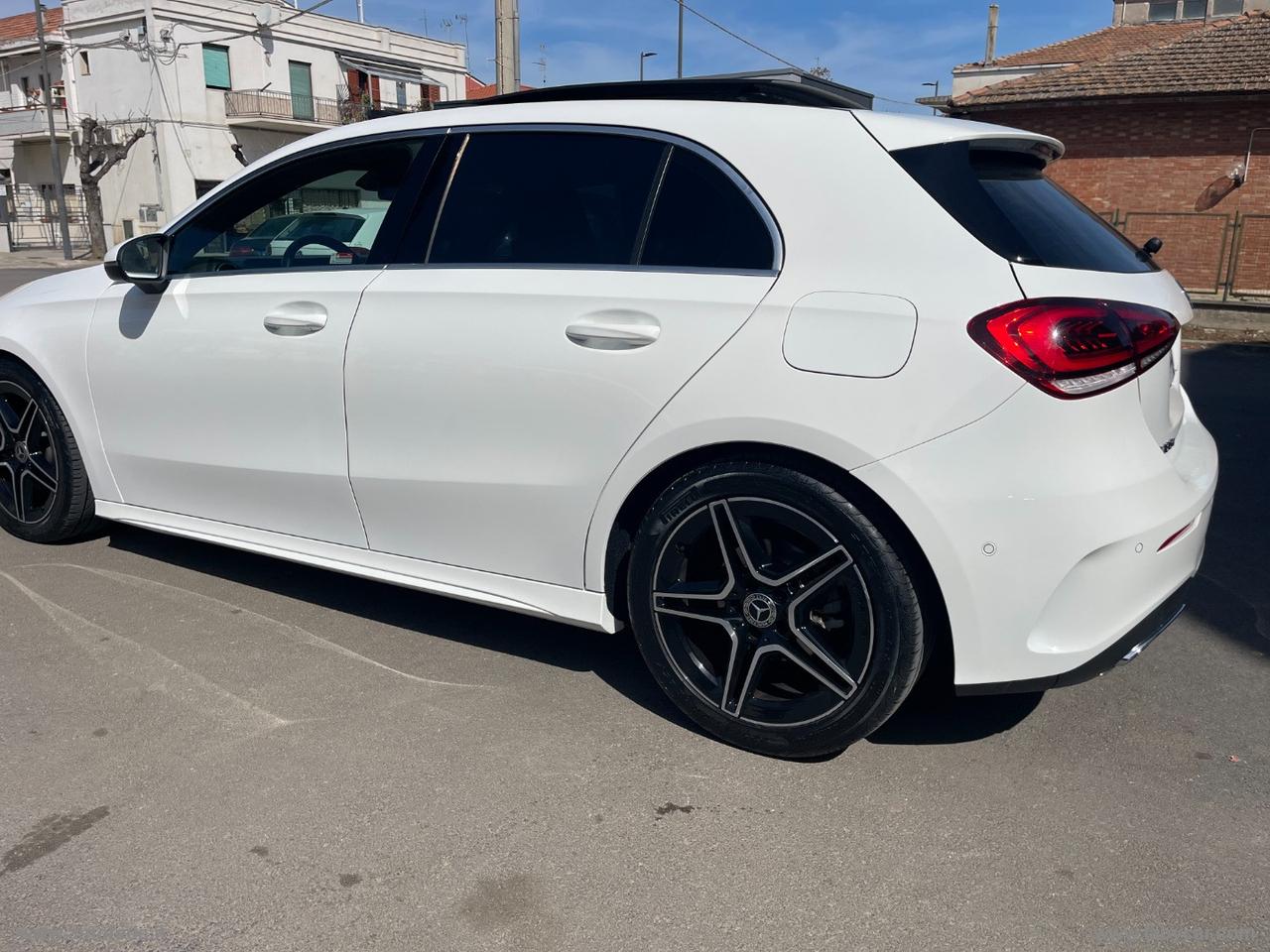 MERCEDES-BENZ A 180 d Automatic Premium