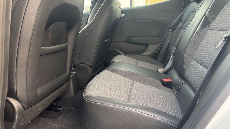 Renault Clio INTENS Hybrid E-TECH 140