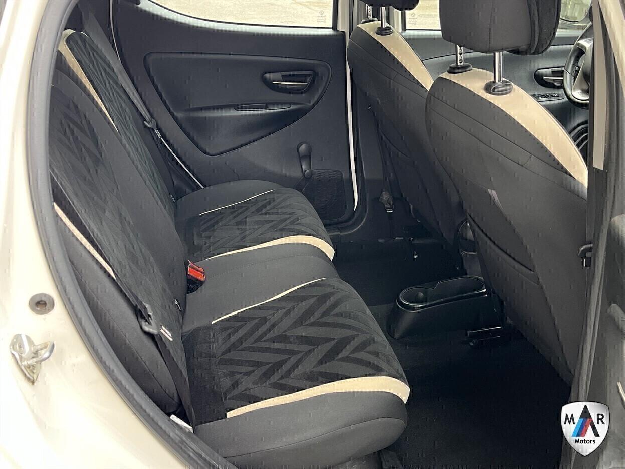 Lancia Ypsilon 0.9 TwinAir 85 CV 5 porte Metano Ecochic Gold