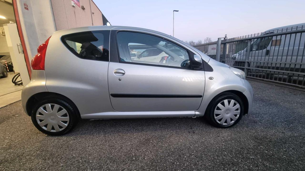 Peugeot 107 1.0 68CV 5p. Desir