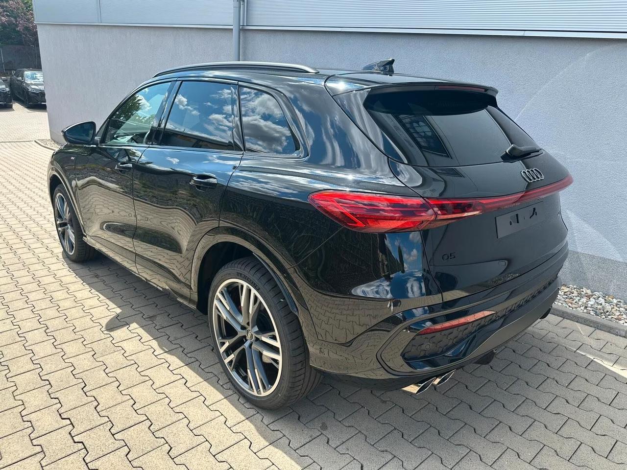 Audi Q5 40 TDI 204 CV quattro S tronic line PRONTA CONSEGNA