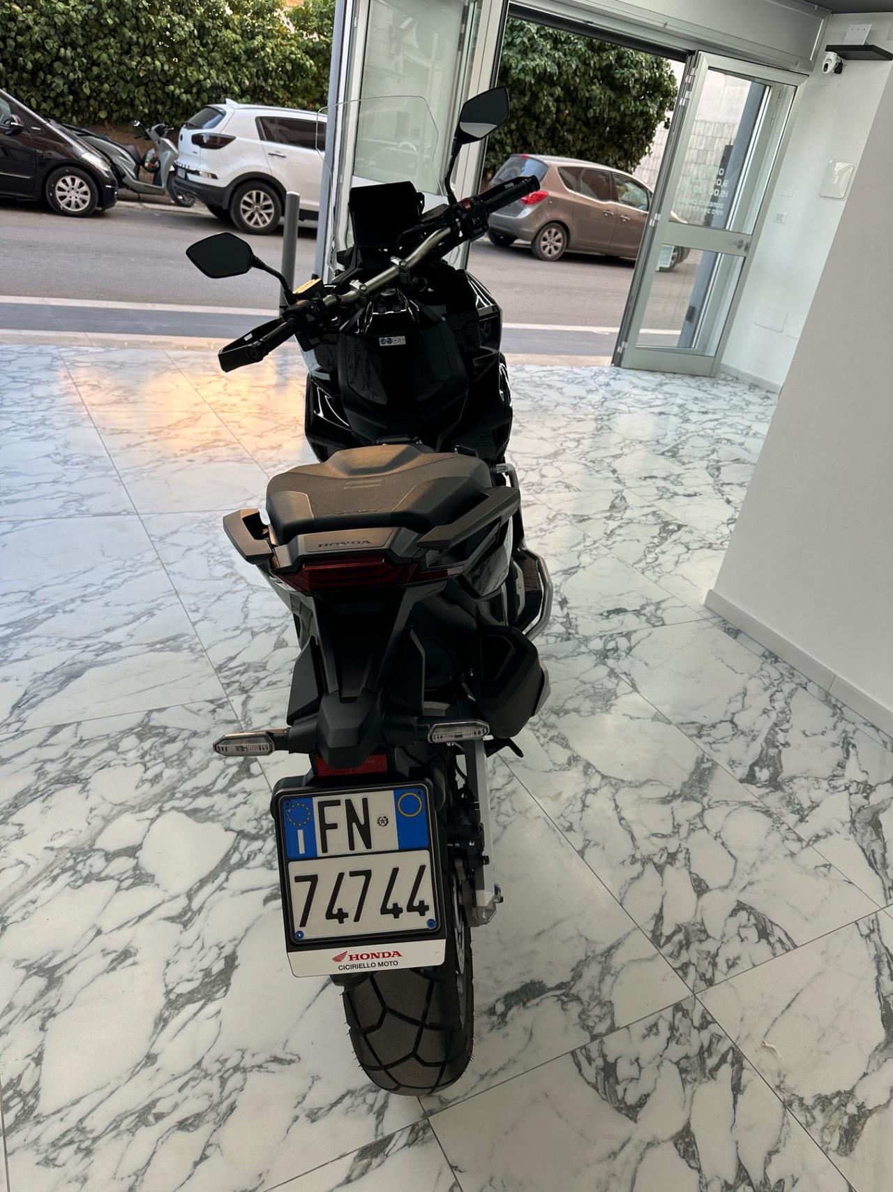 Honda X-ADV 750 Full optional