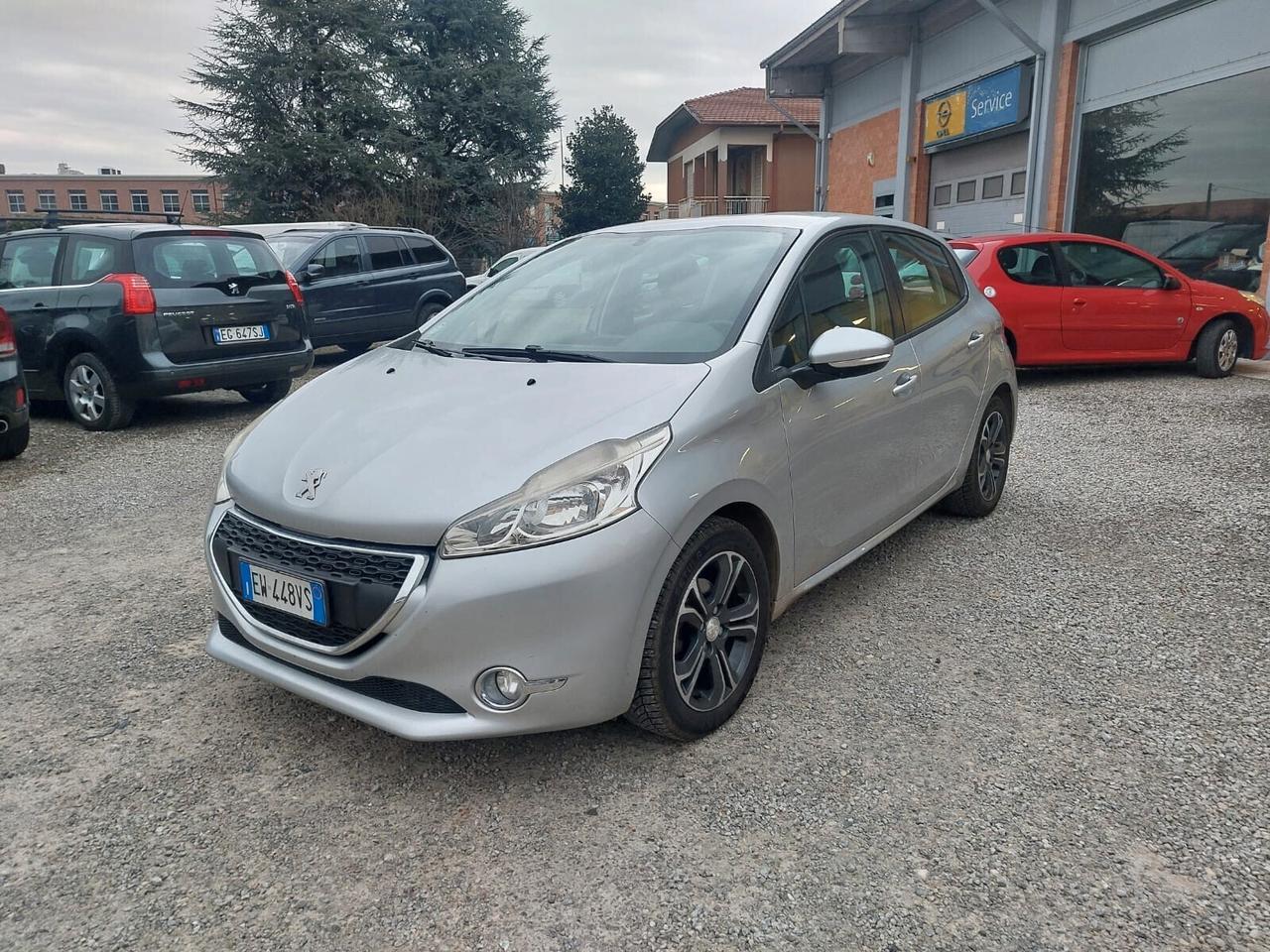 Peugeot 208 PureTech 82 5 P STUPENDA OK NEOPATENTATI