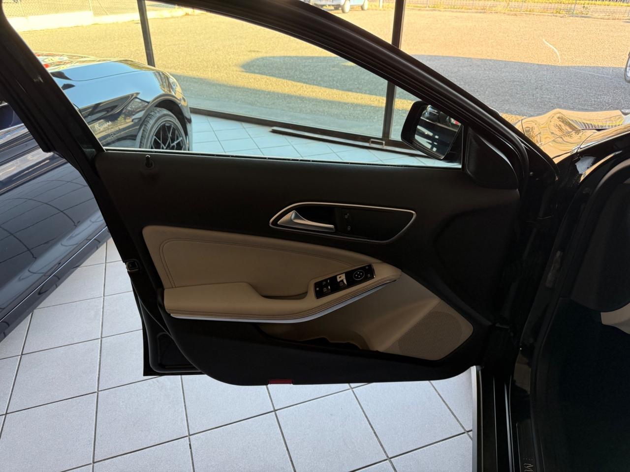 Mercedes-benz GLA 180 d Automatic Sport