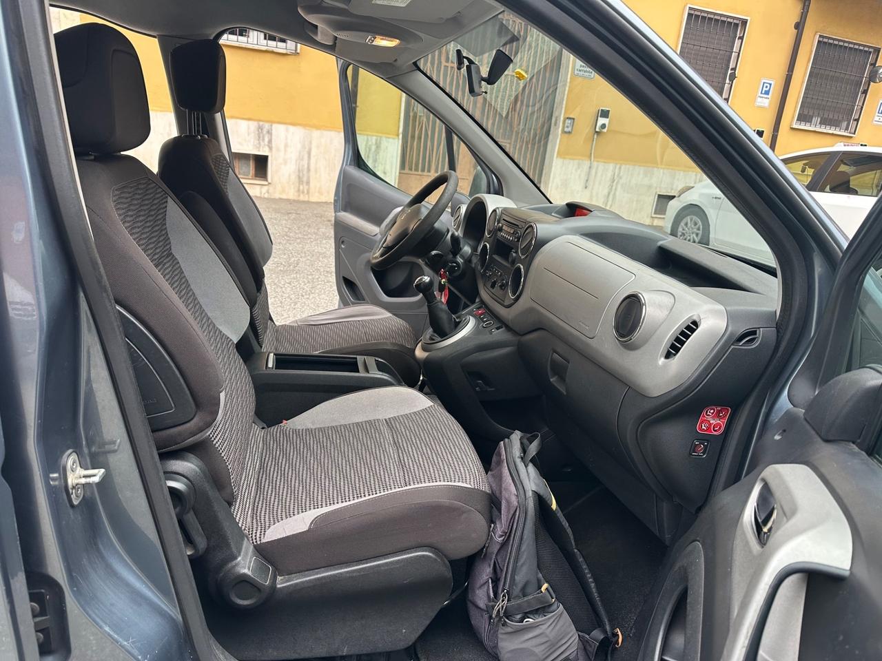 Peugeot Partner 7 posti 1.6 gpl della casa euro 5