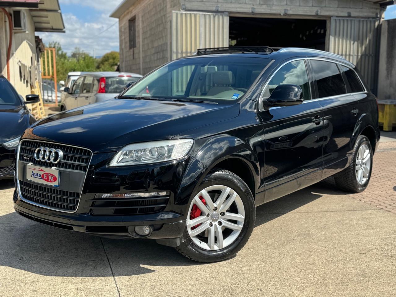 Audi Q7 3.0 V6 TDI 233CV quattro tiptronic