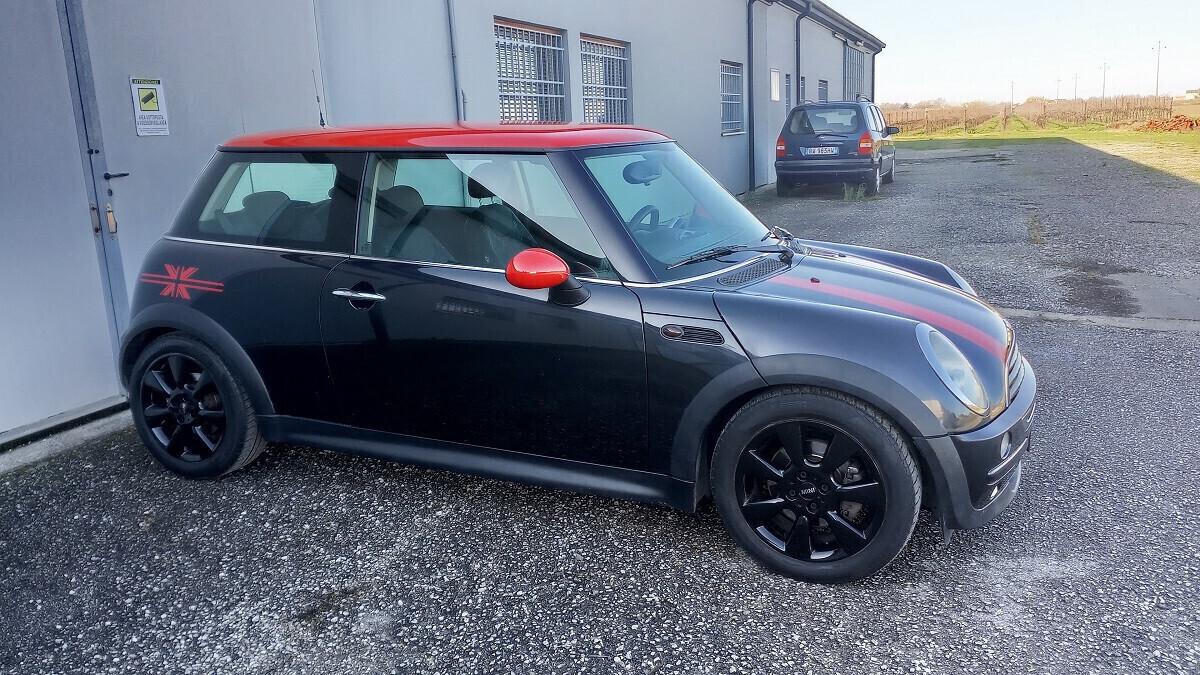 Mini Cooper 1.4 - diesel