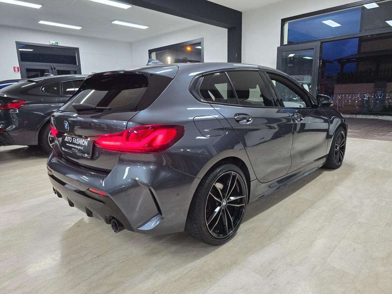 Bmw 118 118d 5p. Msport