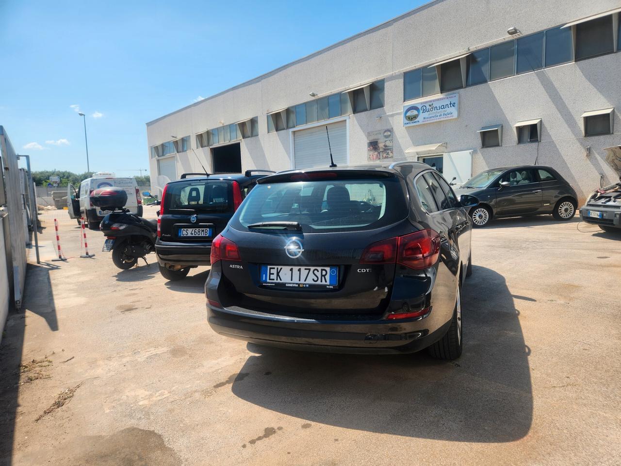 Opel Astra 1.7 CDTI 110CV Sports Tourer Cosmo