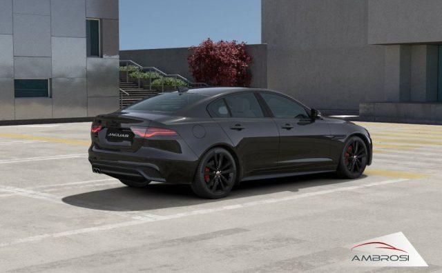 JAGUAR XE R-Dynamic BLACK 2.0D204 AWD AU