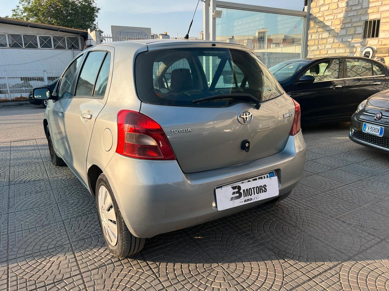 Toyota Yaris 1.0 5 porte Sol BENZILA GPL