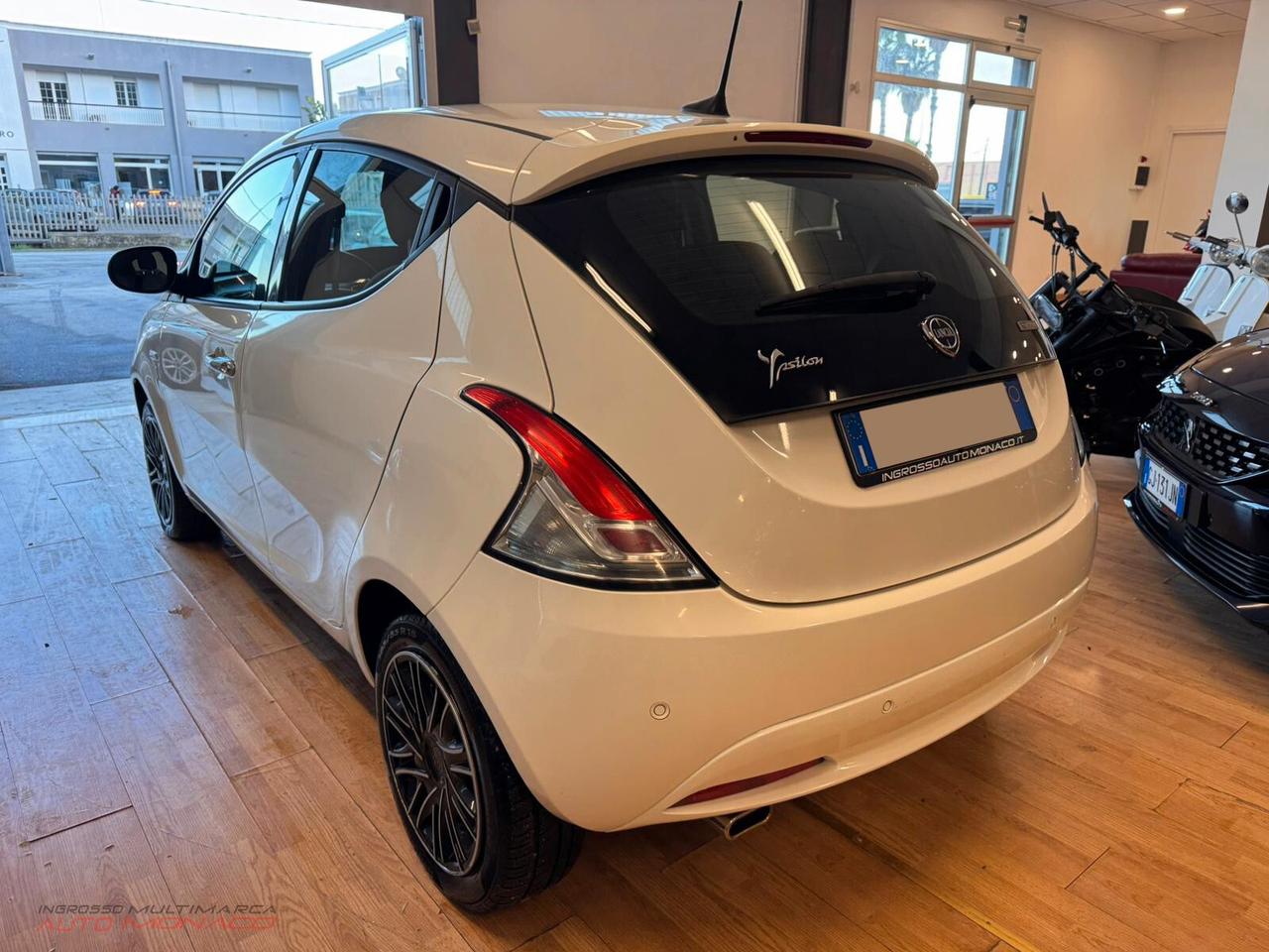 Lancia Ypsilon 1.0 FireFly 70cv Hybrid Gold 2022