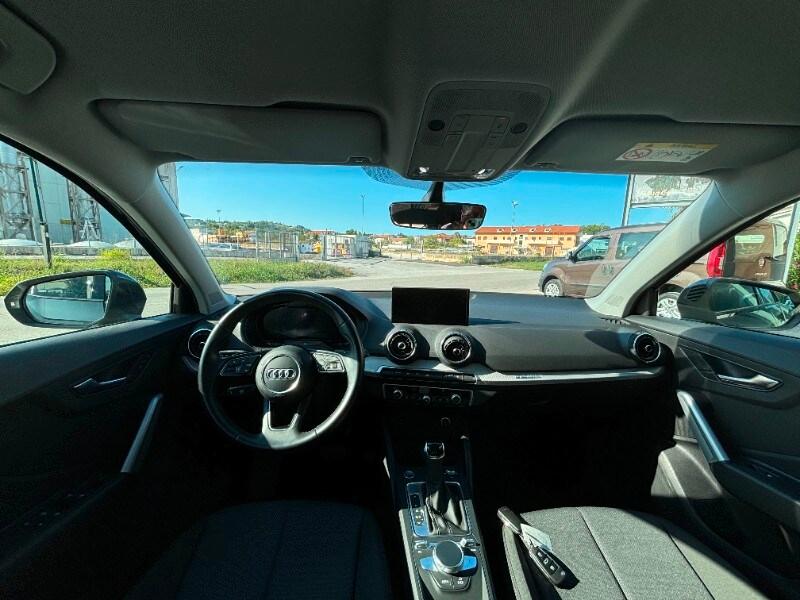 AUDI Q2 Q2 35 TDI quattro S tronic Admired Adva...
