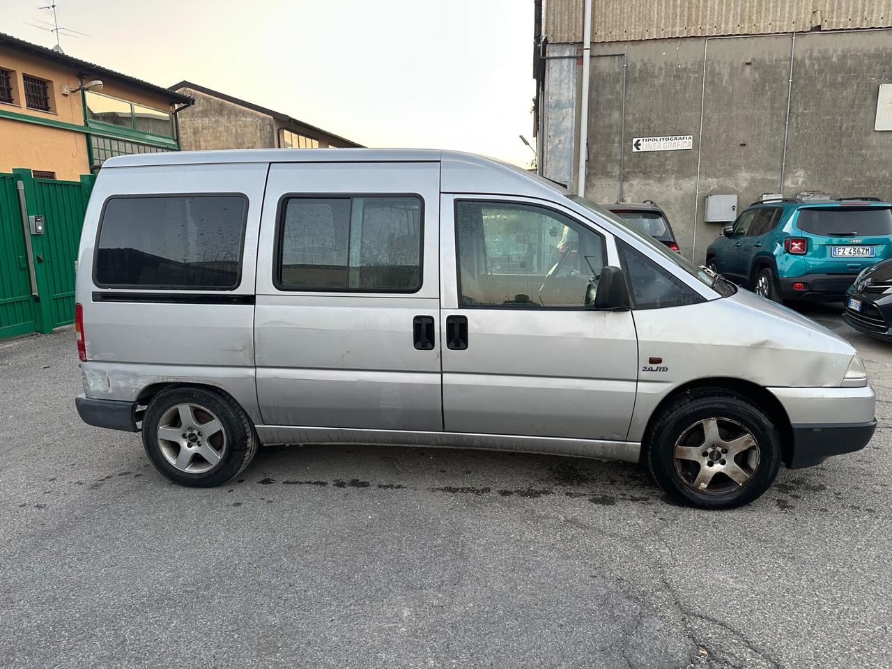 FIAT SCUDO CON SPONDA ELETTRICA TRASPORTI DISABILI