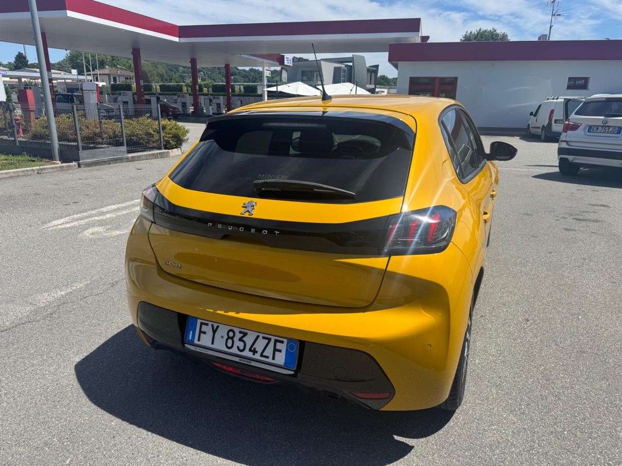 Peugeot 208 PureTech 100cavalli modello Allure