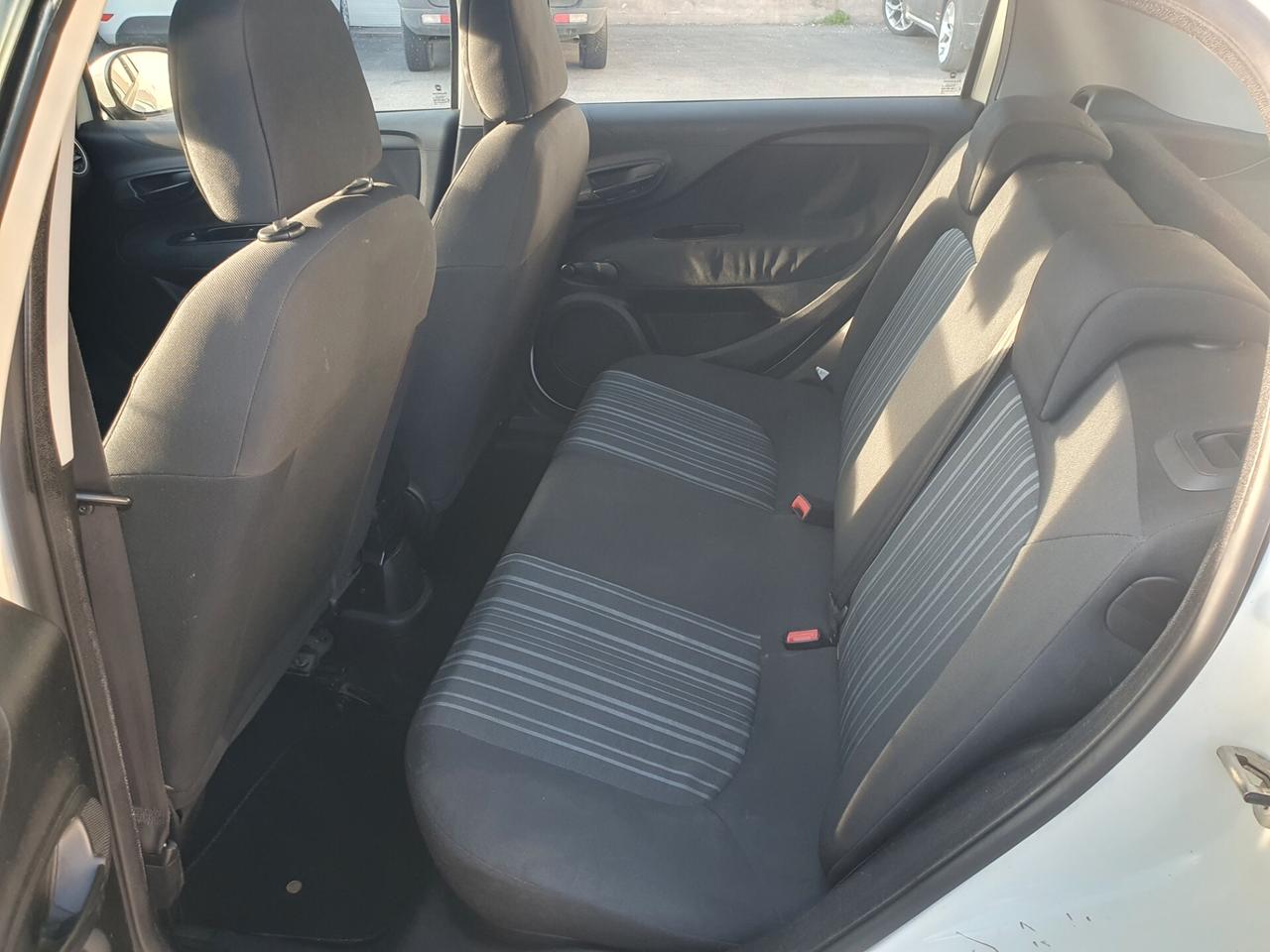 Fiat punto Evo 1.2 benzina Neopatent 2011