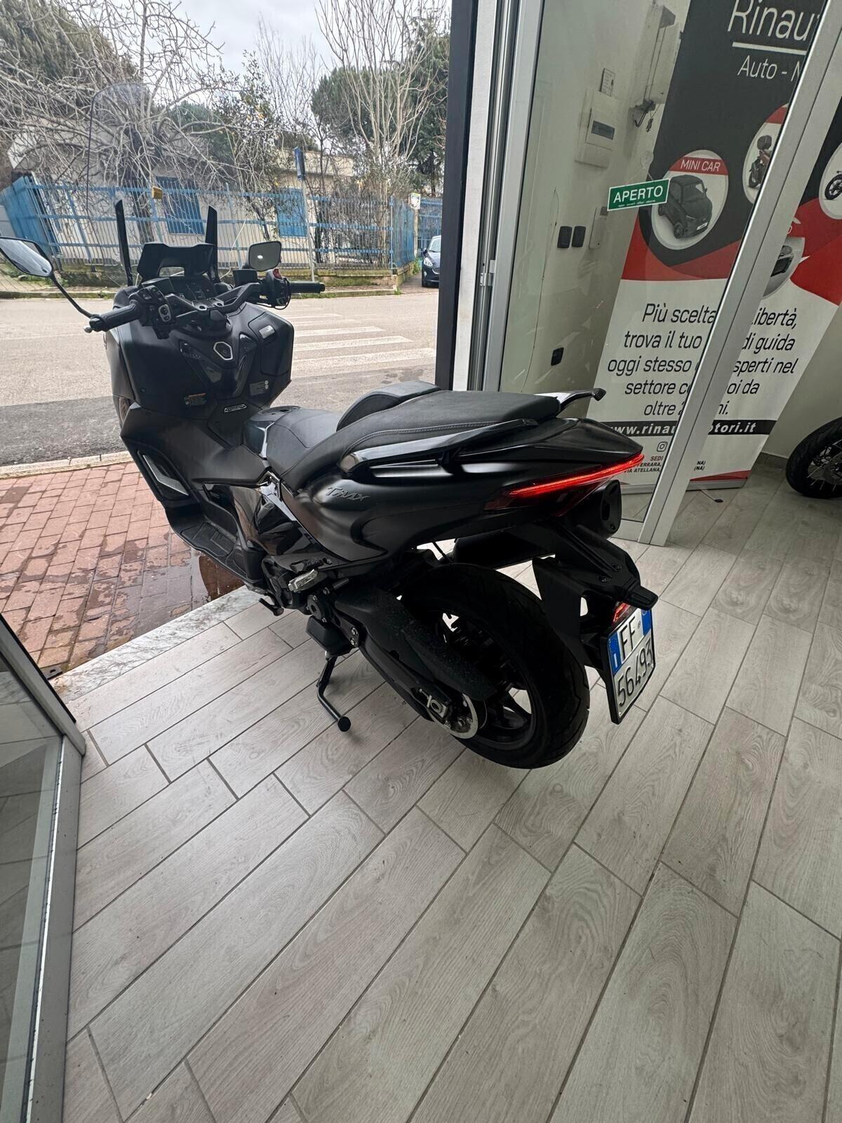 Yamaha TMAX 560