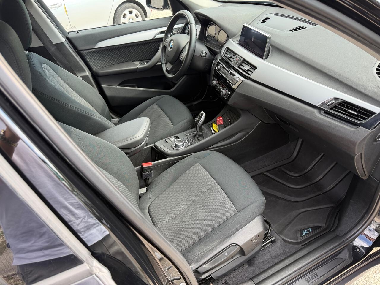 Bmw X1 sdrive16d Business Advantage FARI LED NAVI OK NEOPATENTATI