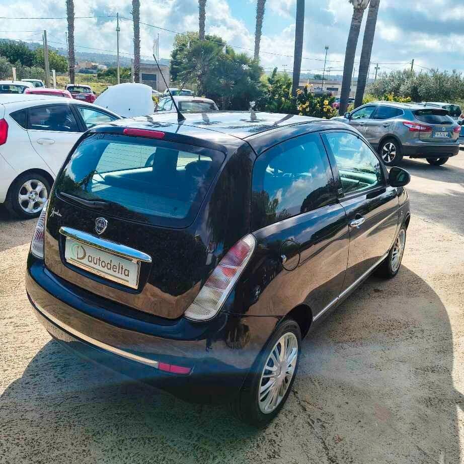 Lancia Ypsilon 1.2 69 CV Diva GPL