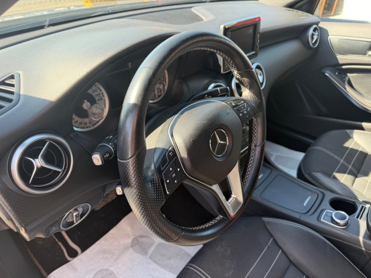 Mercedes-benz A 180 CDI BlueEFFICIENCY Automatic Premium
