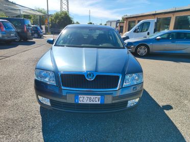 Skoda Octavia 1.6 16V FSI Ambiente
