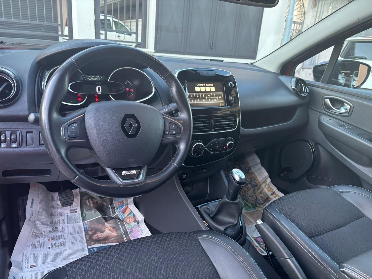 Renault Clio dCi 8V 90 CV 5 porte Moschino Intens