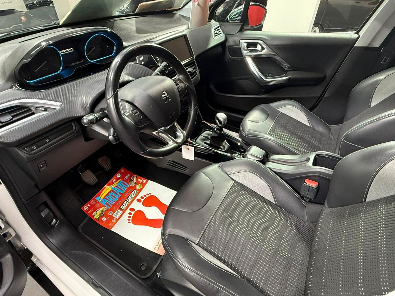 Peugeot 2008 1.6 e-HDi 92cv Urban Cross - 2014