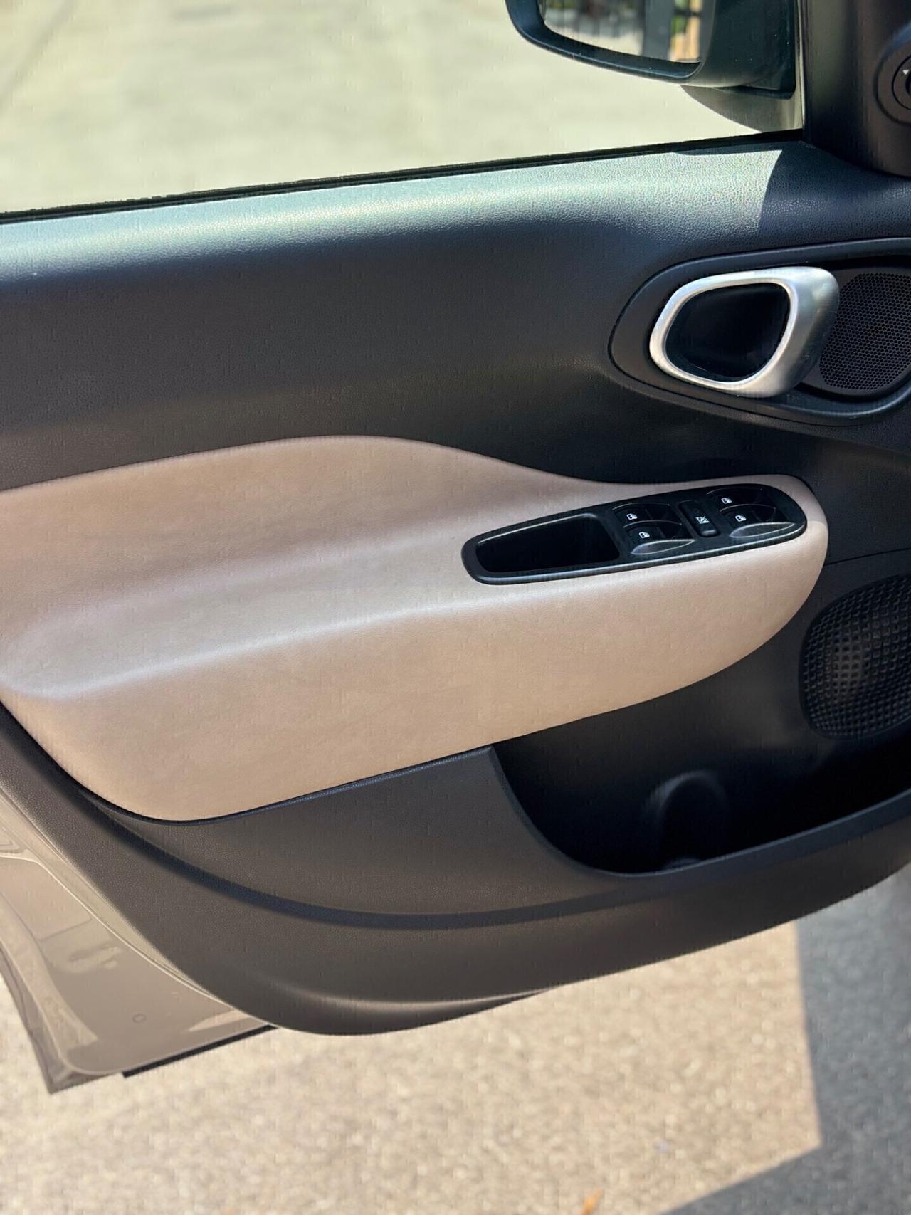 Fiat 500L Living 0.9 TwinAir Turbo Natural Power Lounge