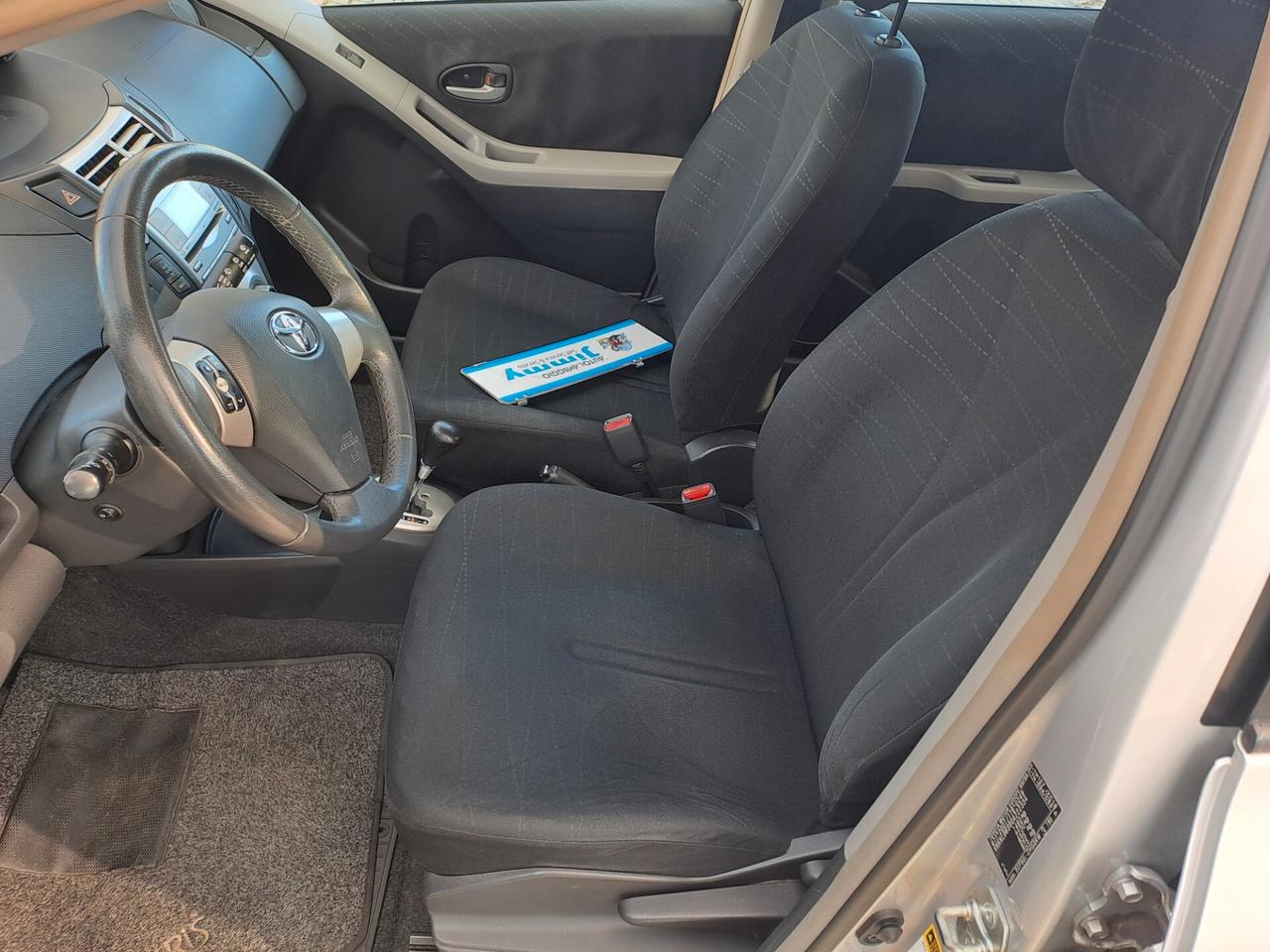 Toyota Yaris 1.3 5 porte Sol