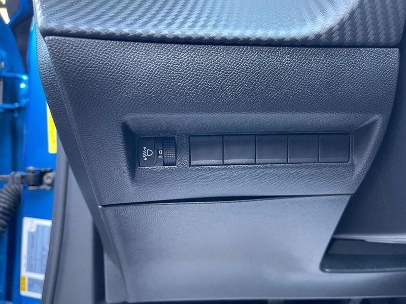 Peugeot 2008 1.2 puretech Active s&s 100cv - KM0