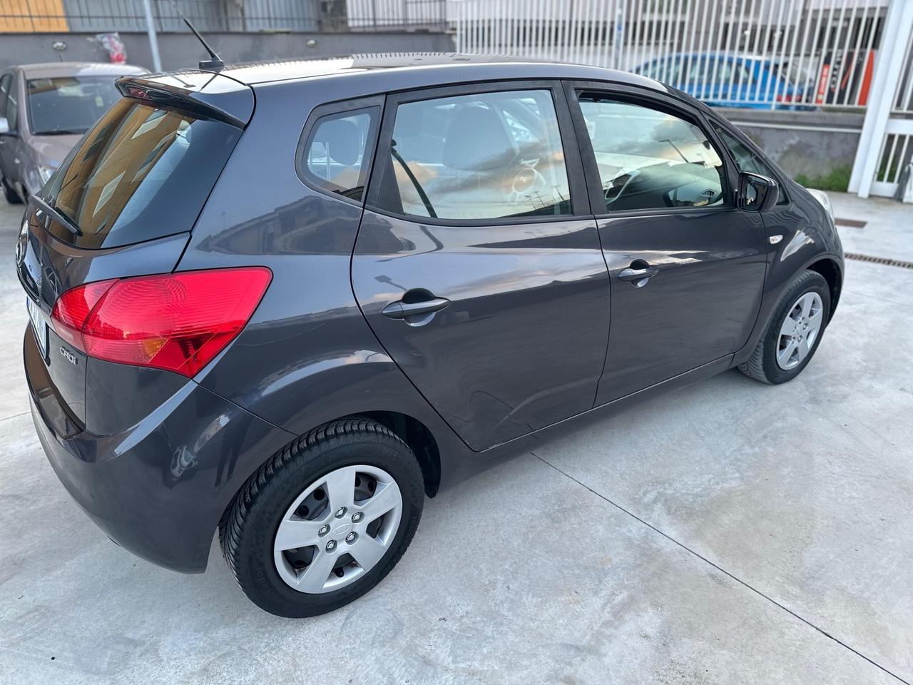 Kia Venga 1.4 CRDi 90CV Cool