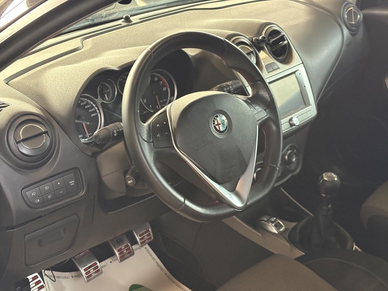 Alfa Romeo MiTo 1.4 78 CV Distinctive Sport Pack