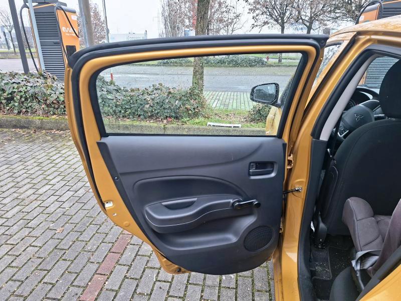 Mitsubishi Space Star 1.2 Intense sda