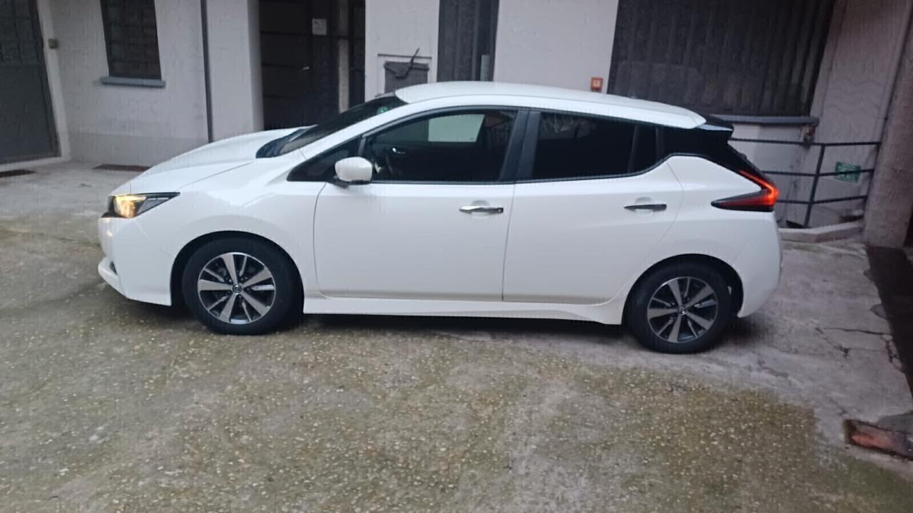 Nissan Leaf Visia Plus