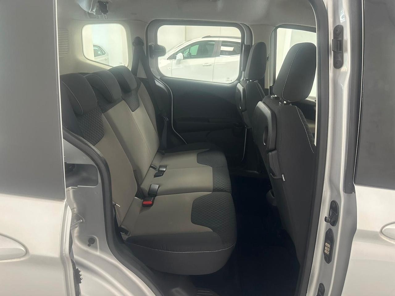 Ford Tourneo Courier 1.0 EcoBoost 100 CV Titanium