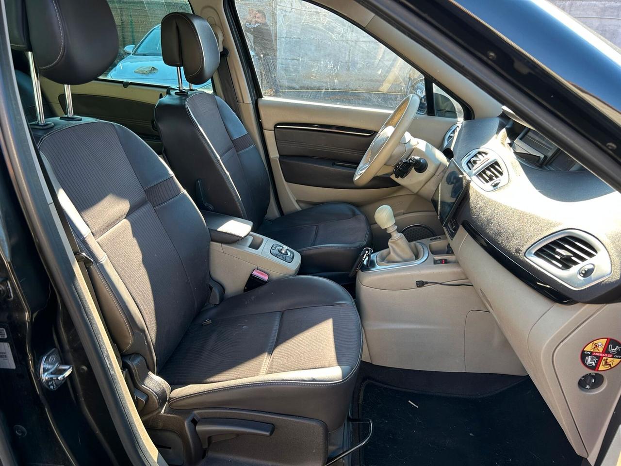Renault Scenic Scénic X-Mod 2.0 dCi 160CV Luxe