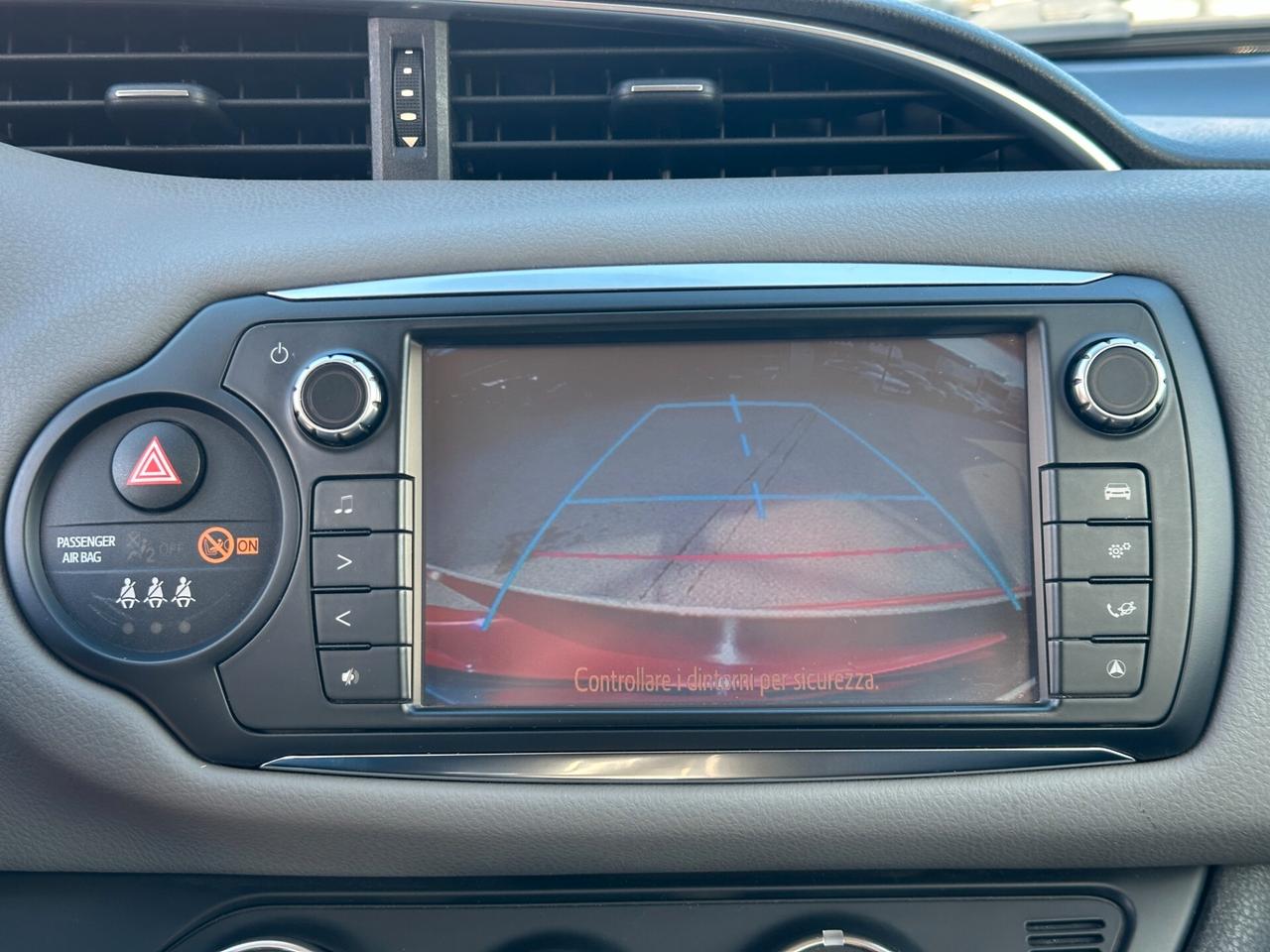 TOYOTA Yaris 1.4 D-4D 5 porte Active