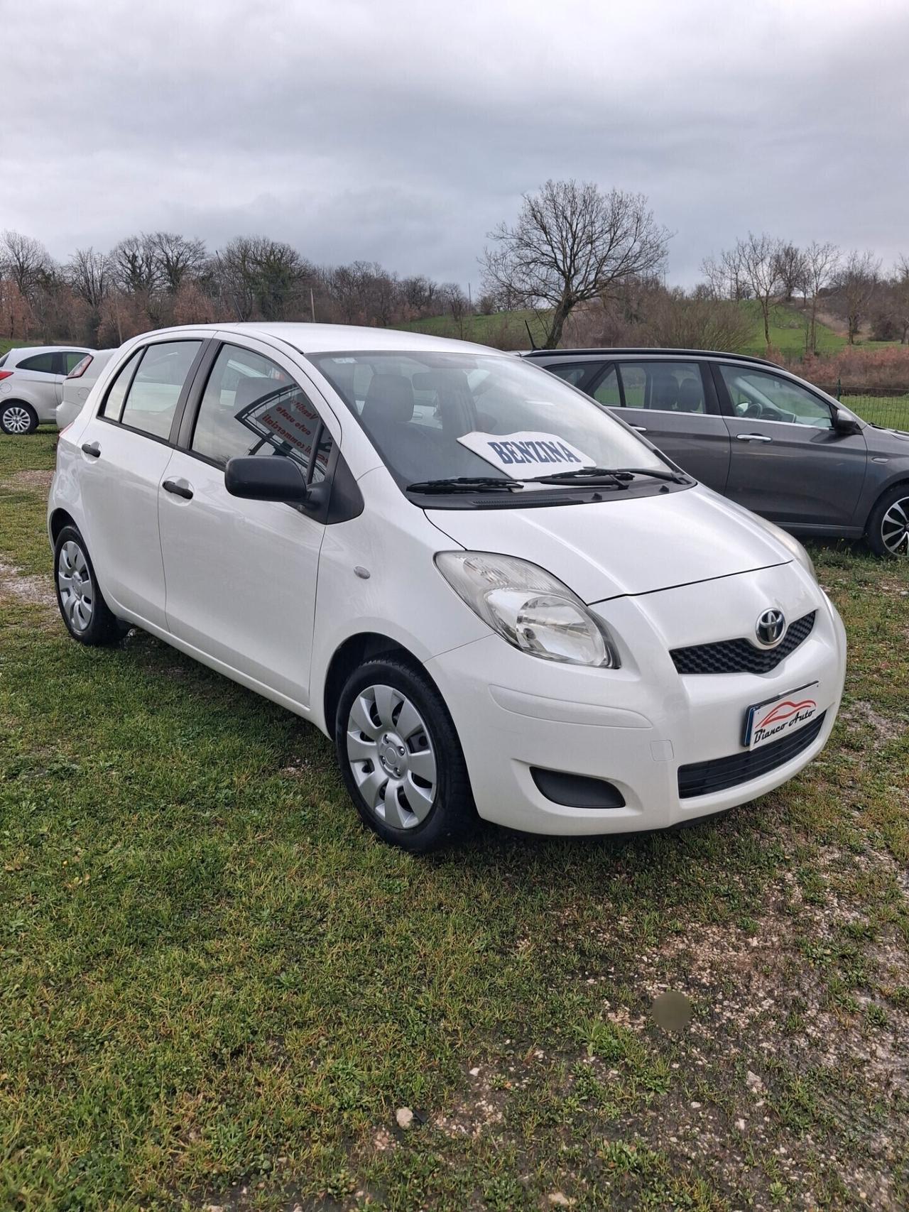 Toyota Yaris 1.0 5porte