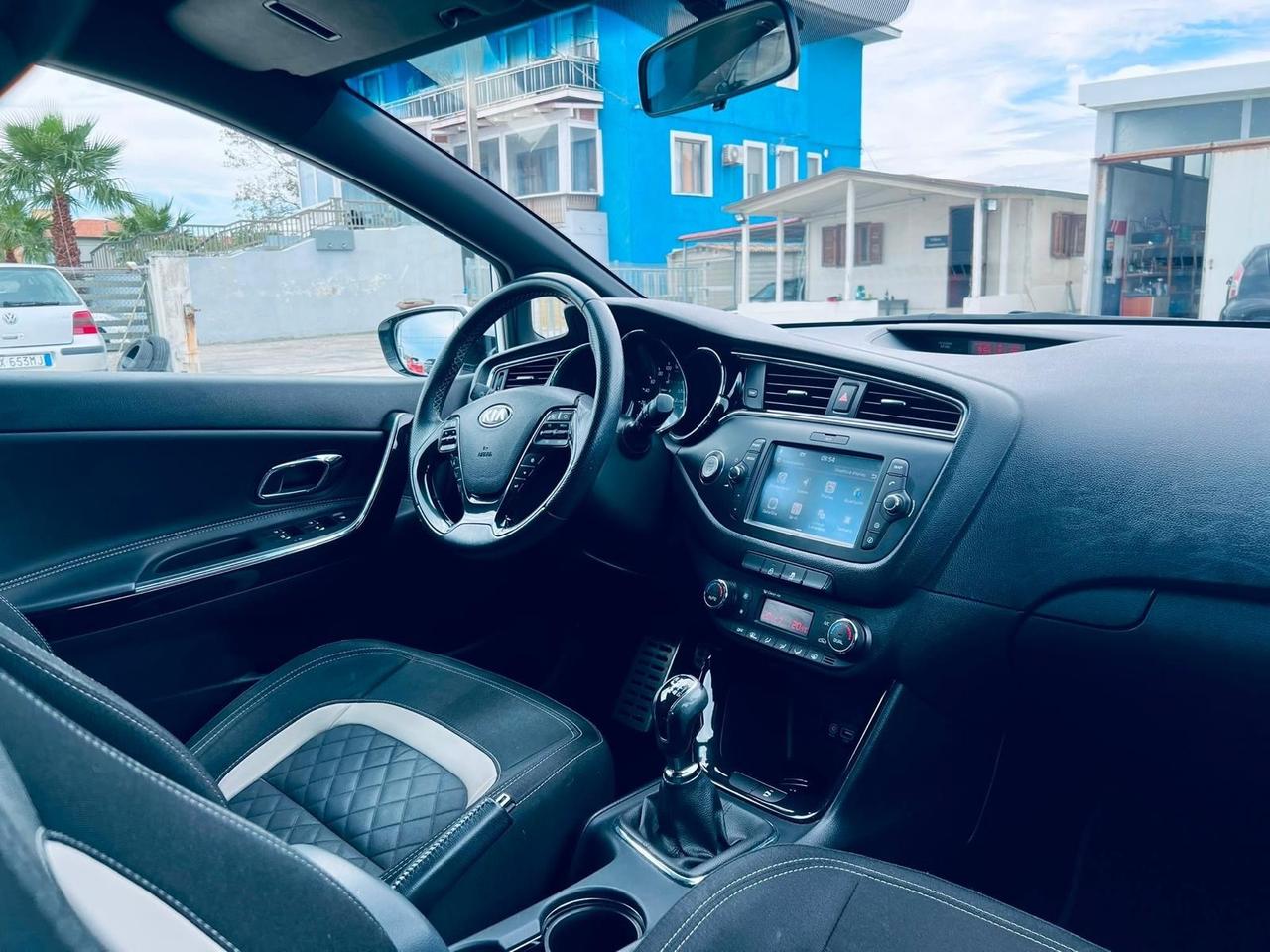Kia Ceed cee'd 1.6 CRDi 110 CV 5 porte GT - LINE