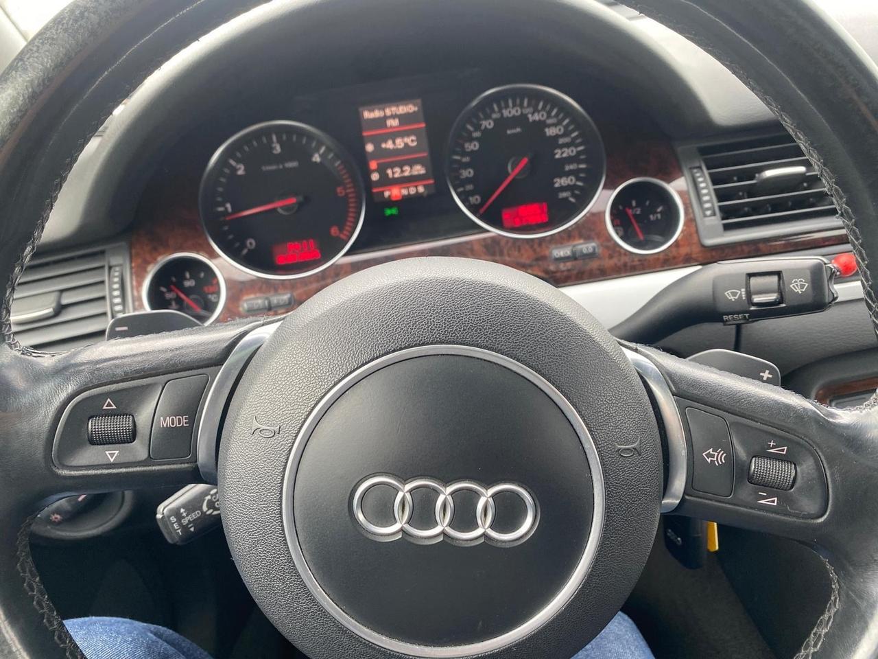 Audi A8 3.0 V6 TDI quattro tiptronic