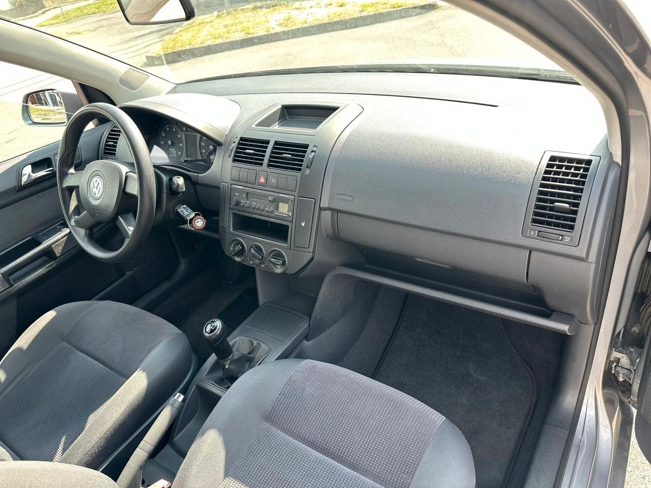 Volkswagen Polo 1.2 5p. Trendline