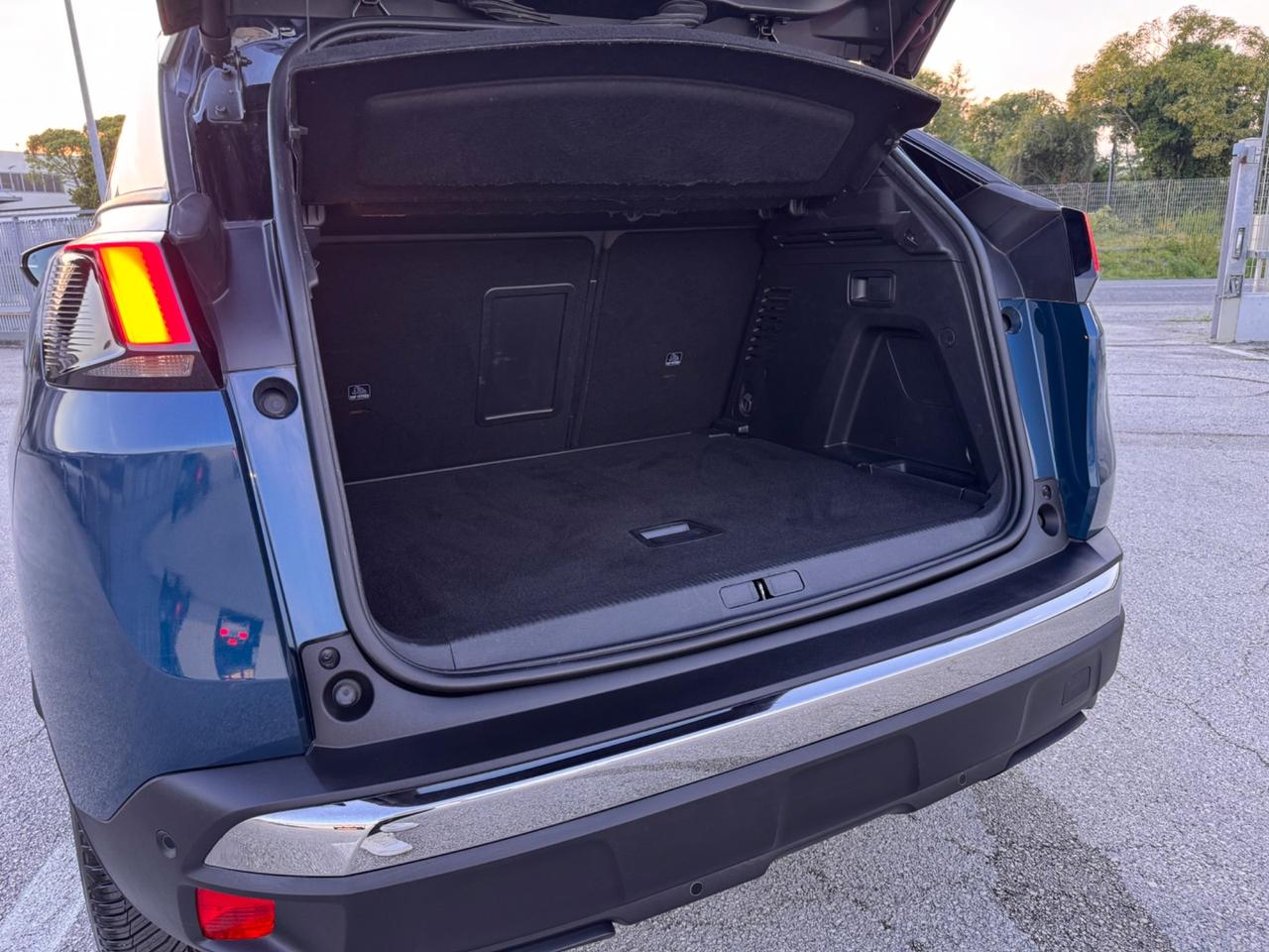 Peugeot 3008 BlueHDi 130 S&S EAT8 Allure
