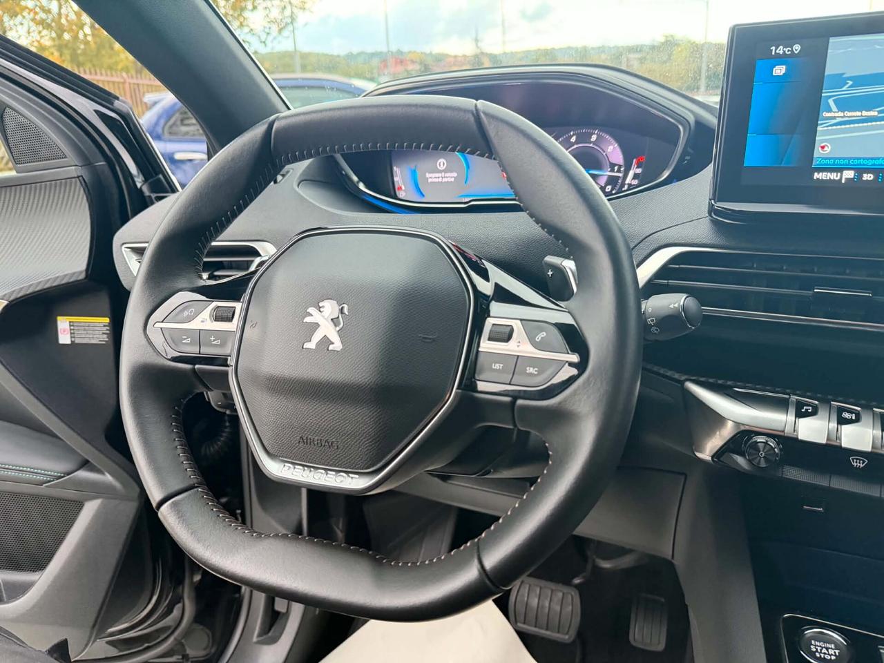 Peugeot 3008 TOTAL BLACK 1.5 Hdi 130CV EAT8