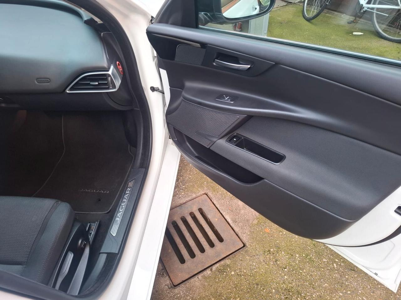 Jaguar XE 2.0 D 180 CV aut. Prestige Business Edition