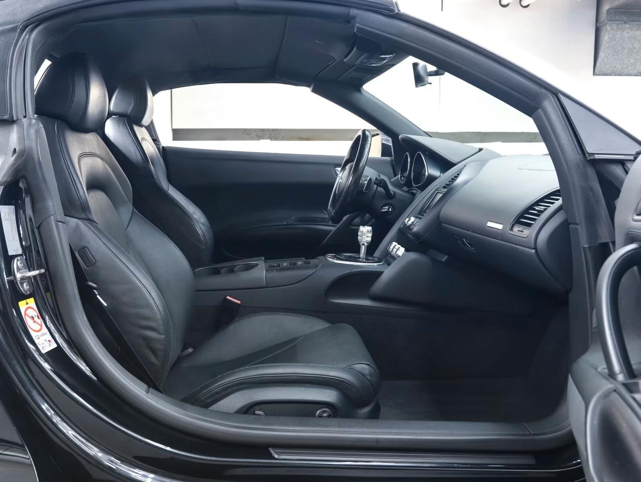 Audi R8 Spyder 4.2 V8 FSI quattro R tronic