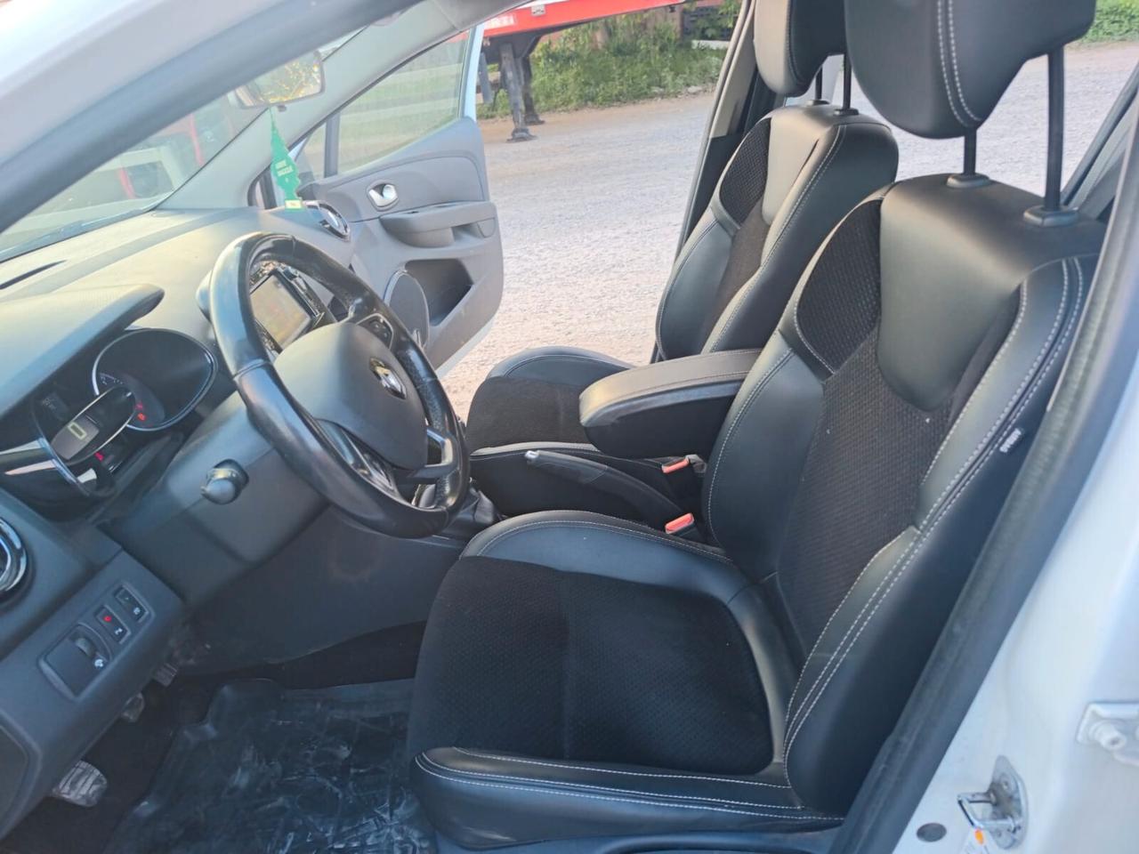 Renault Clio 2017---1.2 Benzina