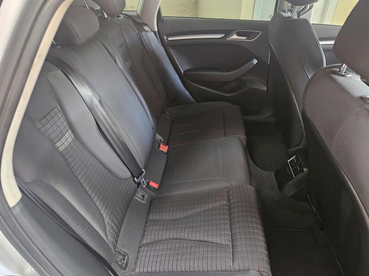 Audi A3 SPB 1.6 TDI Ambiente